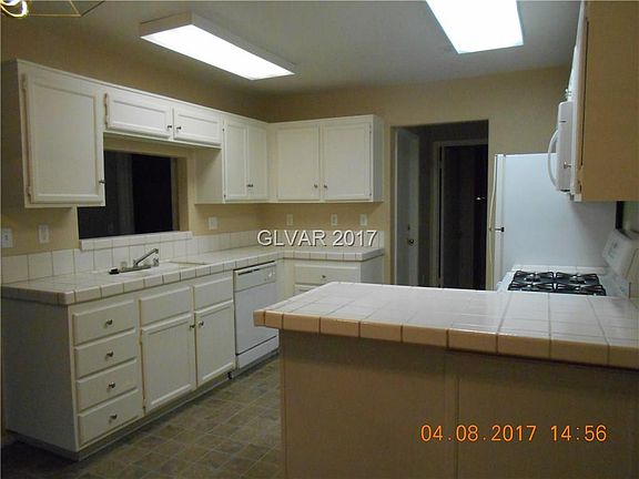 4th image of 4033 Cape Sand Dr #0