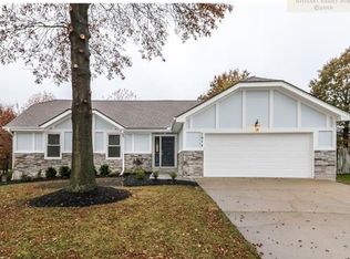 7673 W 152nd St, Overland Park, KS 66223
