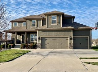 1206 High Ridge Ct, Raymore, MO 64083