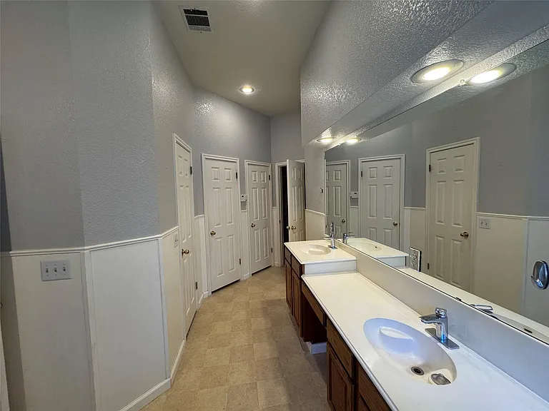 8001 Tallyho Trl — Photo 25
