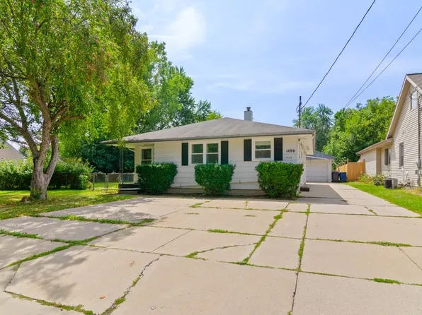 1486 Hastings St, Green Bay, WI 54301