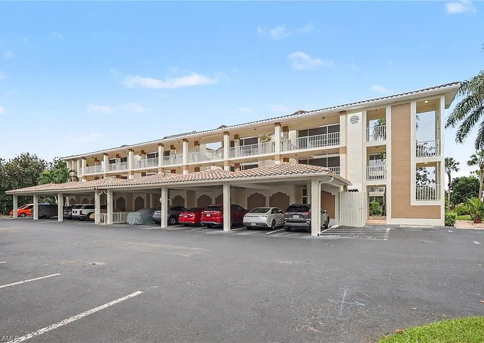 6045 Chardonnay Ln #302