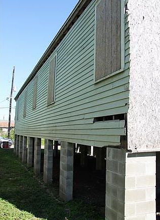2nd image of 3308 1st St