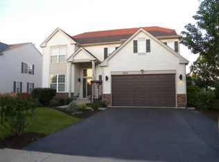 2016 Fairfield Dr, Plainfield, IL 60586