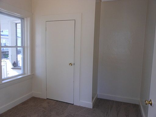 4th image of 44 Jefferson St #1