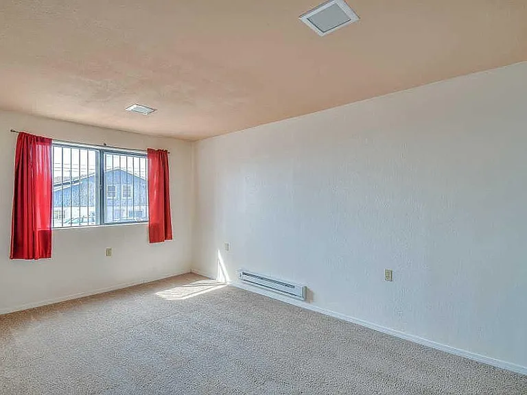 1612 Buena Vista Dr SE — Photo 6