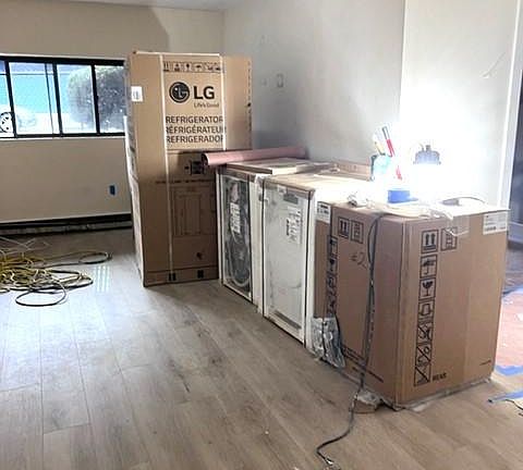 4th image of 743 E 6th St #10