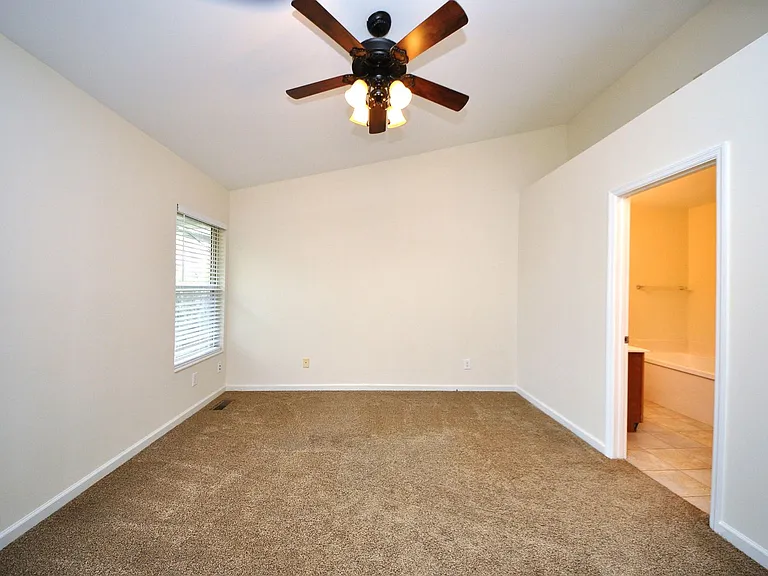 131 Choctaw Dr — Photo 30