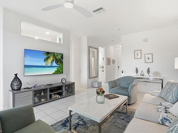 5th image of 800 Carrick Bend CIR #103