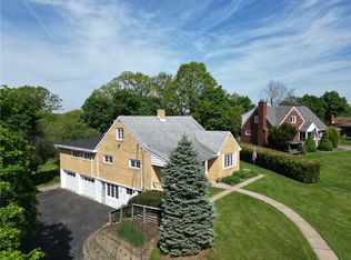 114 Magnolia Dr, Glenshaw, PA 15116