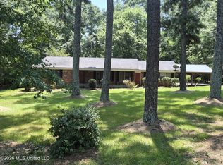 135 7th St, Morton, MS 39117