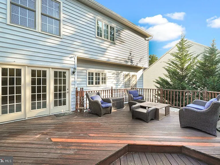 6430 Bellevue Pl — Photo 37