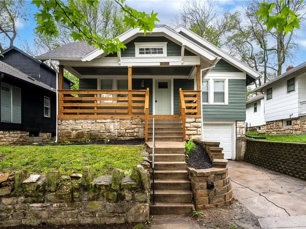 2027 E Gregory Blvd, Kansas City, MO 64132