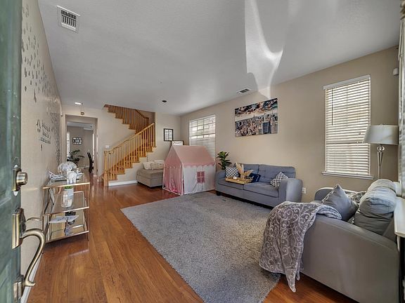 2nd image of 3531 Fallview Ave