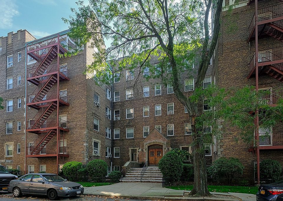 1st image of 19 William St APT 4A
