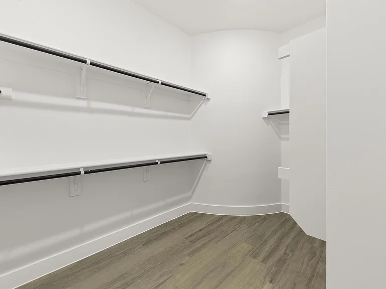 1320 Villanova Ln — Photo 21