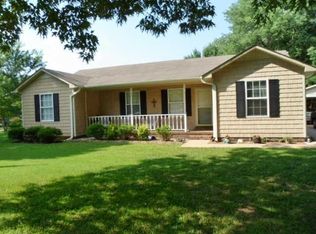 807 7th St, Lawrenceburg, TN 38464