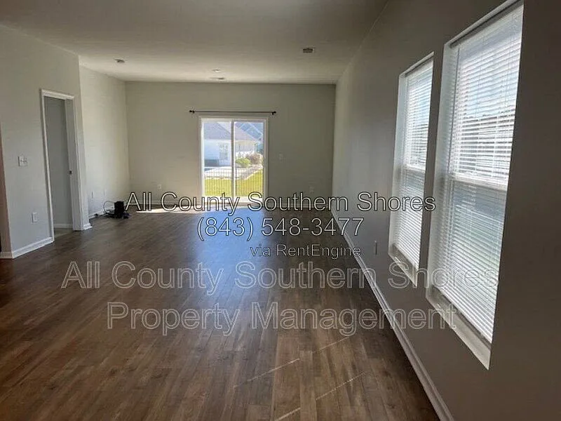 4 bed, 2.0 bath, 2191 sqft, $2,200 — Photo 3