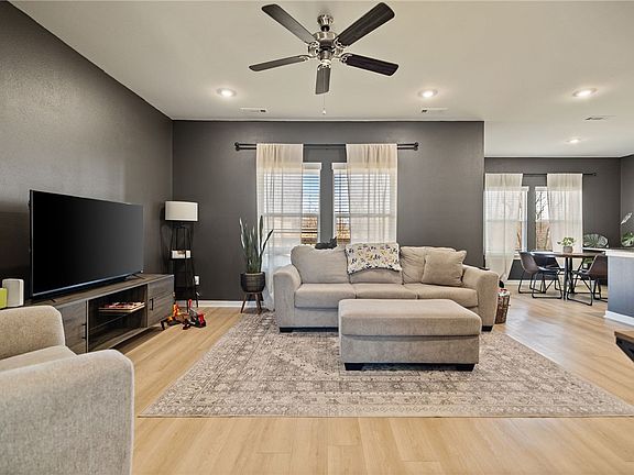 3rd image of 5767 Selah St