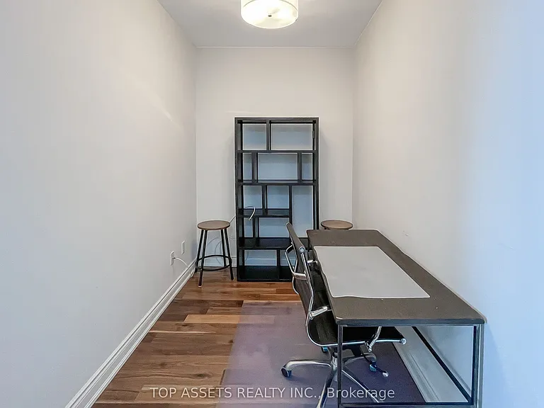 388 Yonge St #6905 — Photo 8