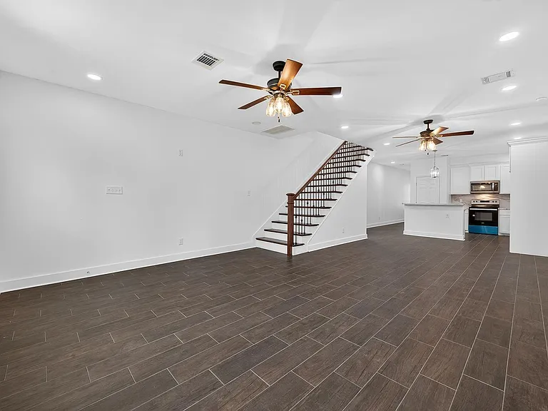 714 Zoe St — Photo 11