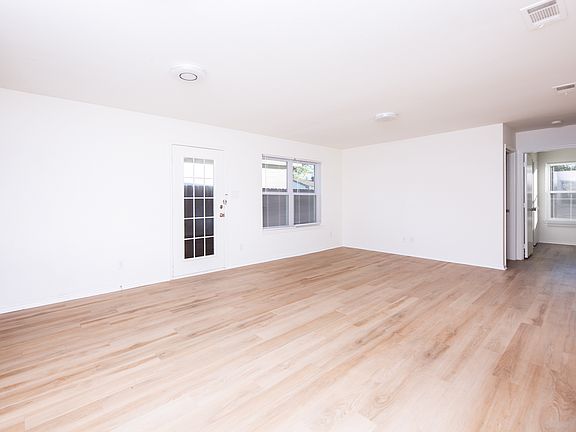 2nd image of 909 Maples Ave