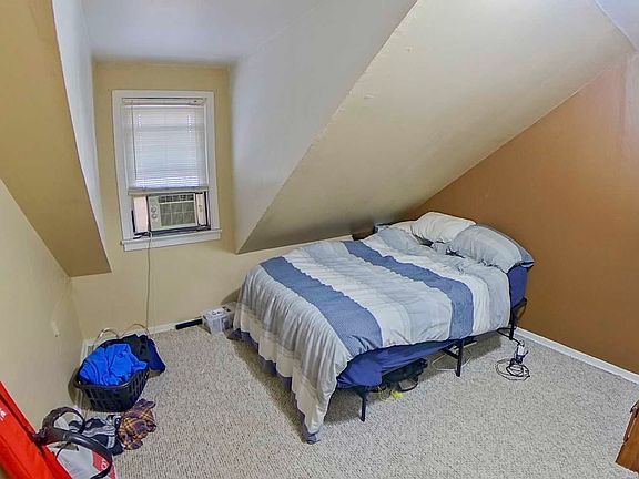 5th image of 709 Bluemont Ave APT C