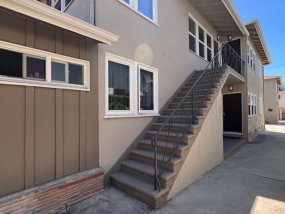 4th image of 3363 Mentone Ave #3365-1/2