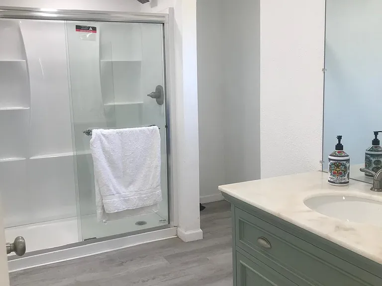 Attached Master Bedroom Bathroom