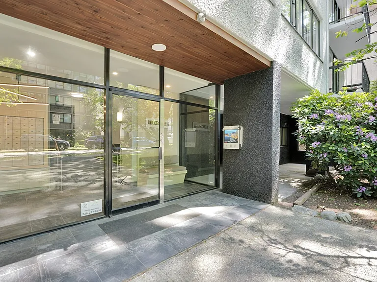 1629 Haro St #904 — Photo 5