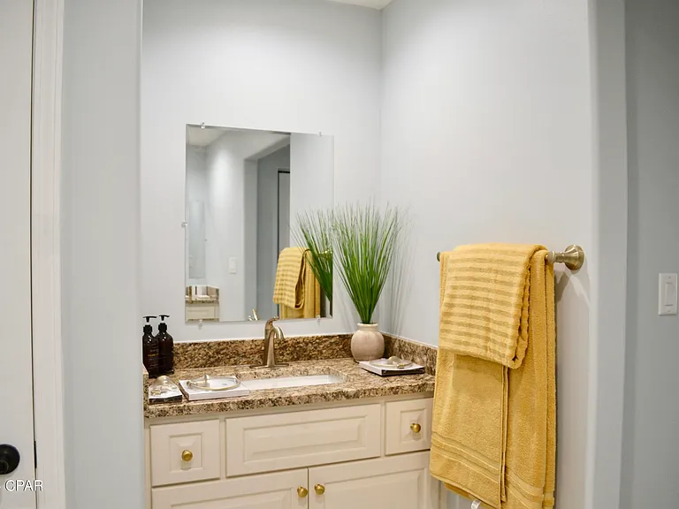 1043 Plantation Dr — Photo 21