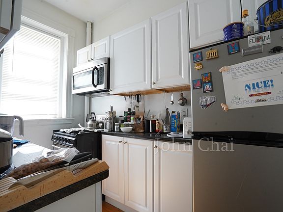 4th image of 10 Orkney Rd APT 26