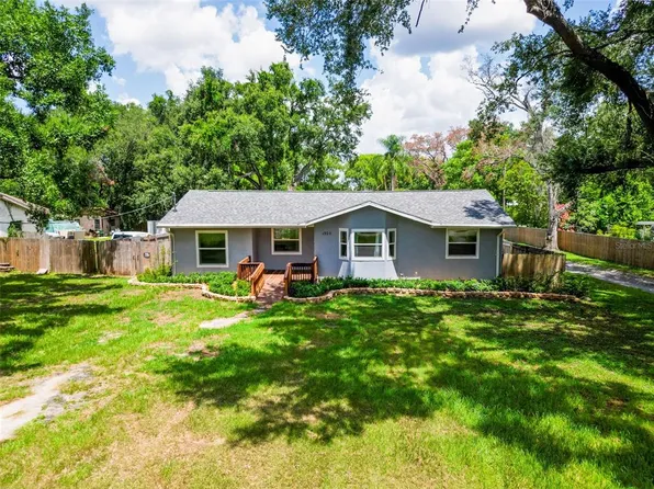 1926 Meadowridge Dr, Valrico, FL 33596