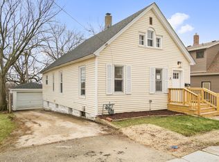 8 Ivy St, Joliet, IL 60436