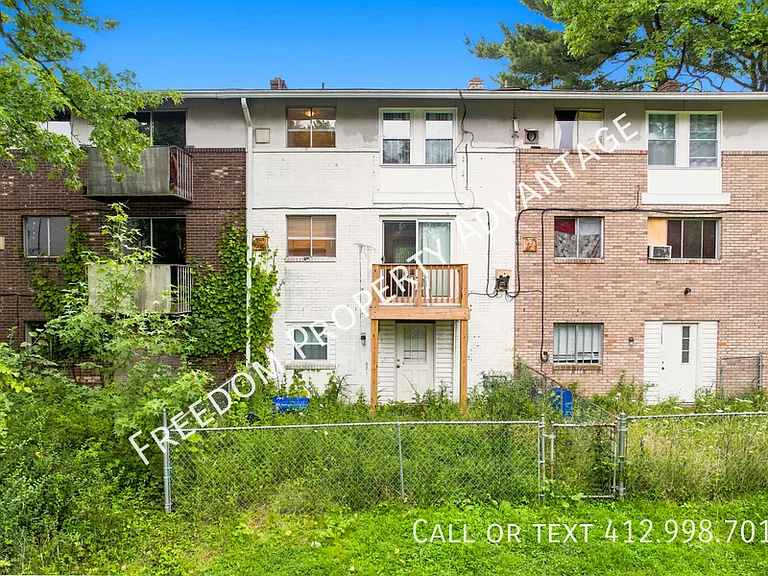2523 Park Hill Dr — Photo 32