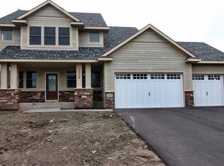 1434 Whistler Point Rd, Woodbury, MN 55129