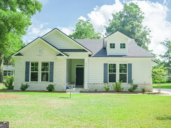 643 Harbour Island Cir, Waverly, GA 31565