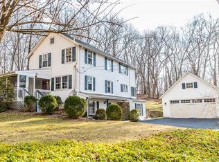 170 Spectacle Ln, Ridgefield, CT 06877
