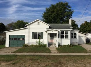 308 S East St, Hartford, MI 49057
