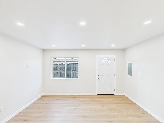 5th image of 4630 Altadena Ave