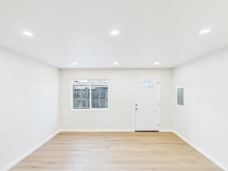 4630 Altadena Ave — Photo 5