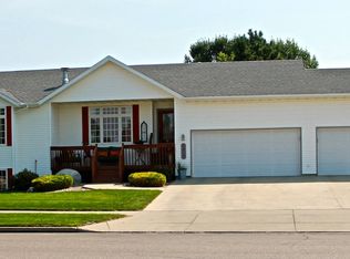 2817 Tyler Pkwy, Bismarck, ND 58503