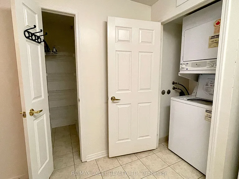 28 Olive Ave #201 — Photo 9