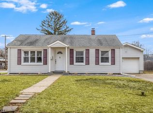 104 Hamilton Dr, Hackettstown, NJ 07840