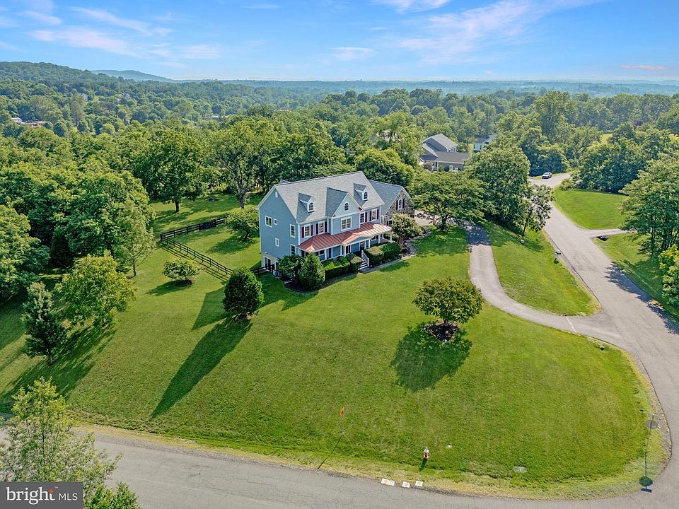 1st image of 35054 McKnight Ct