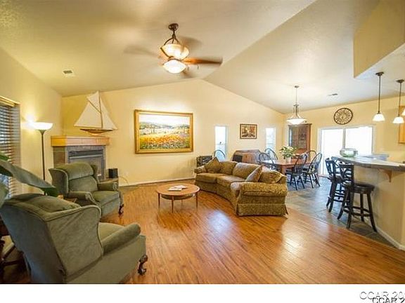 5th image of 364 Barretta St #12