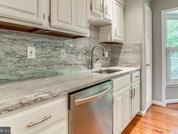 5th image of 5123 Kenside Ct