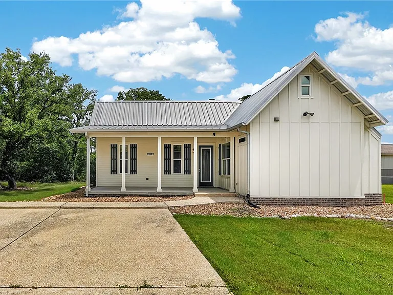 5440 Raymond Stotzer Pkwy — Photo 28