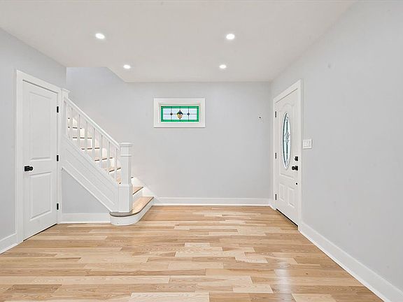 3rd image of 3426 209th St