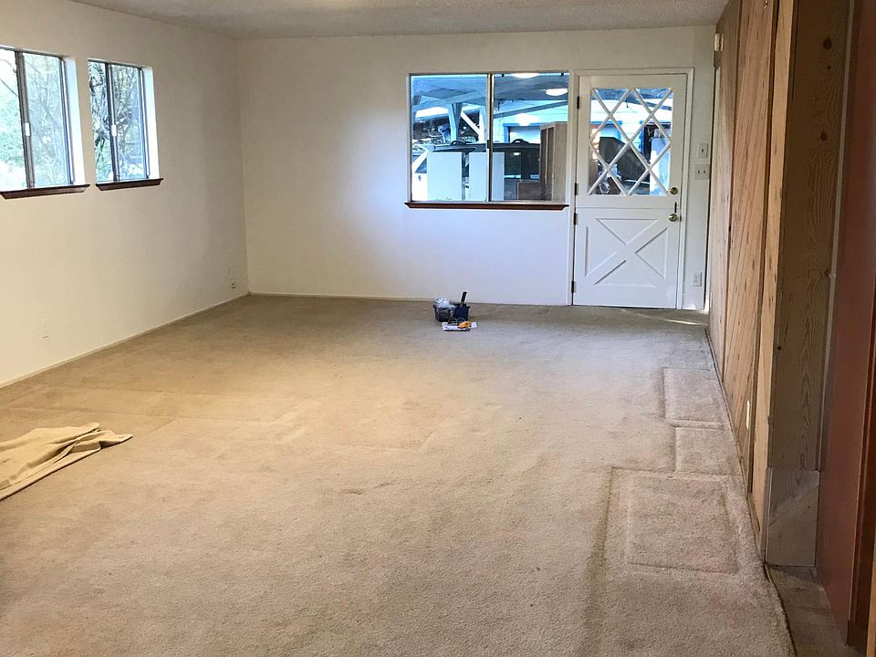 2nd image of 1000 Larsen Rd